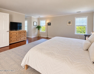 42 Pitney Avenue - Photo Thumbnail 19