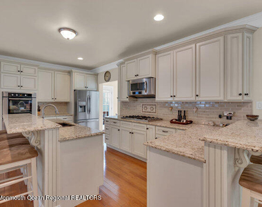 42 Pitney Avenue - Photo Thumbnail 7