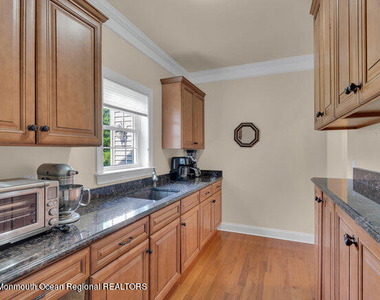42 Pitney Avenue - Photo Thumbnail 16