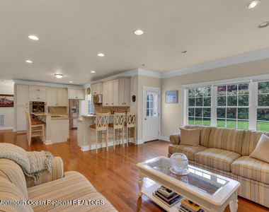 42 Pitney Avenue - Photo Thumbnail 14