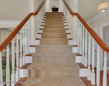 42 Pitney Avenue - Photo Thumbnail 17