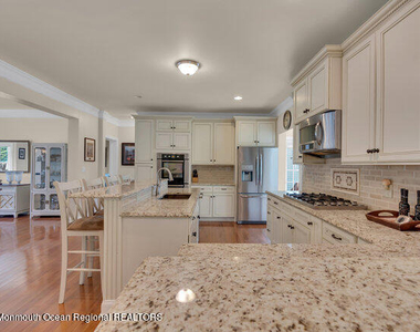 42 Pitney Avenue - Photo Thumbnail 8