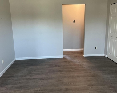 440 Cross Road - Photo Thumbnail 10