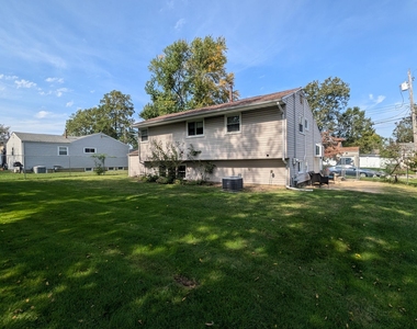 13 Fairview Lane - Photo Thumbnail 1
