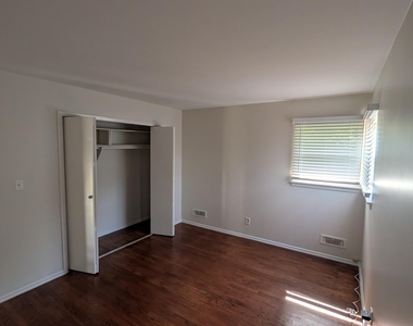 13 Fairview Lane - Photo Thumbnail 12