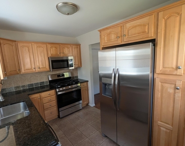 13 Fairview Lane - Photo Thumbnail 3