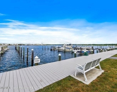 21 Wharfside Drive - Photo Thumbnail 8