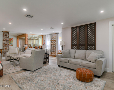 83 Broadway - Photo Thumbnail 15