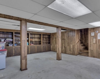 1409 Wallach Drive - Photo Thumbnail 8