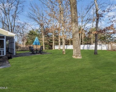 1409 Wallach Drive - Photo Thumbnail 2