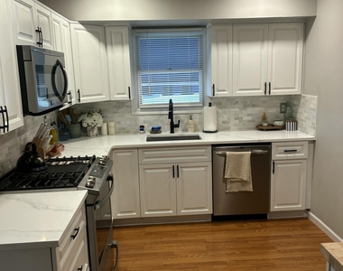 222 17th Avenue - Photo Thumbnail 1