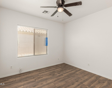 11741 W Sherman Street - Photo Thumbnail 24