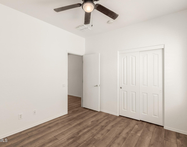 11741 W Sherman Street - Photo Thumbnail 25