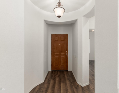11741 W Sherman Street - Photo Thumbnail 6