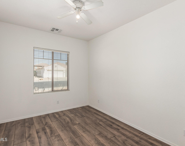 11741 W Sherman Street - Photo Thumbnail 21