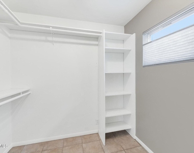 1127 S Una Avenue - Photo Thumbnail 18
