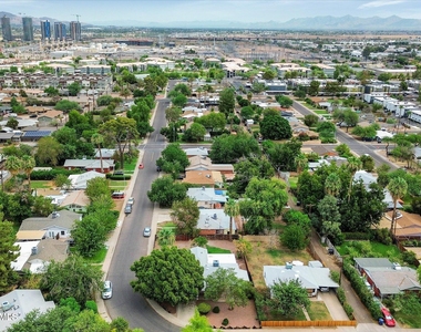 1127 S Una Avenue - Photo Thumbnail 31