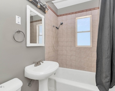 1127 S Una Avenue - Photo Thumbnail 12