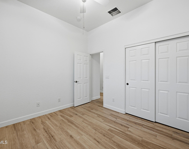 18110 W Paseo Way - Photo Thumbnail 25