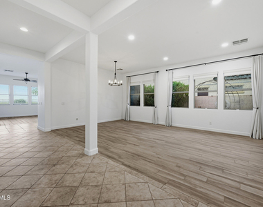 18110 W Paseo Way - Photo Thumbnail 11