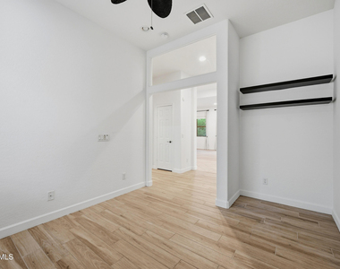 18110 W Paseo Way - Photo Thumbnail 24