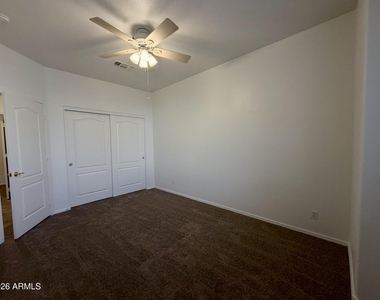 1135 E Cottonwood Lane - Photo Thumbnail 14