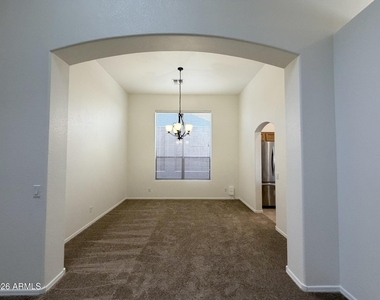 1135 E Cottonwood Lane - Photo Thumbnail 6