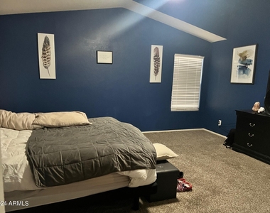 22526 N Reinbold Drive - Photo Thumbnail 12