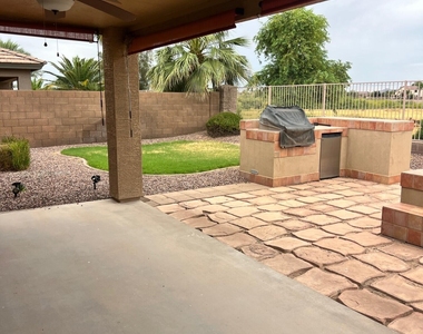 22526 N Reinbold Drive - Photo Thumbnail 18