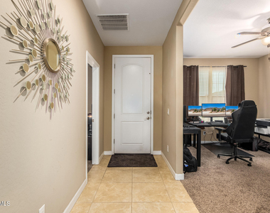 9244 W Denton Lane - Photo Thumbnail 3