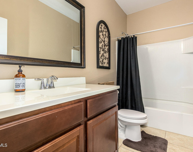 9244 W Denton Lane - Photo Thumbnail 14