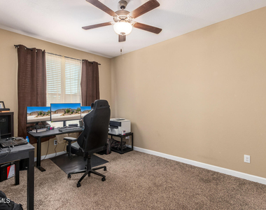 9244 W Denton Lane - Photo Thumbnail 5