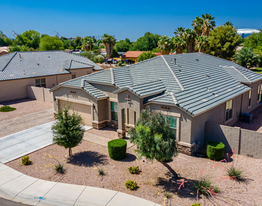 9244 W Denton Lane - Photo Thumbnail 1