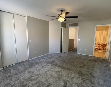 15774 W Watson Lane - Photo Thumbnail 14