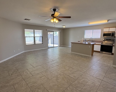 15774 W Watson Lane - Photo Thumbnail 9