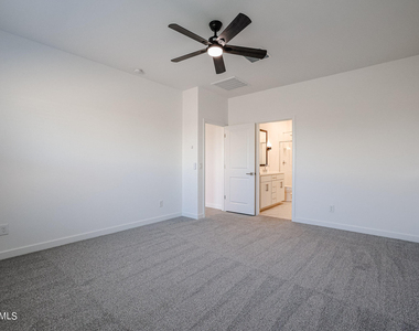 7908 W Frier Drive - Photo Thumbnail 17
