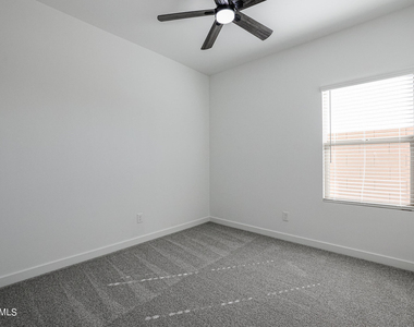 7908 W Frier Drive - Photo Thumbnail 23