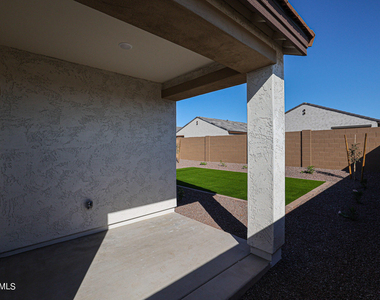 7908 W Frier Drive - Photo Thumbnail 36