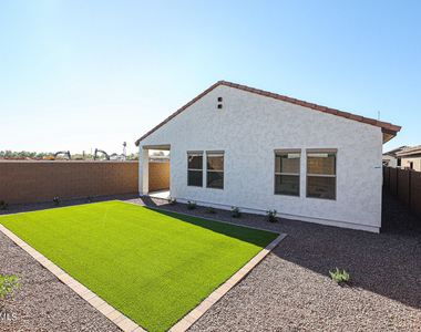 7908 W Frier Drive - Photo Thumbnail 32