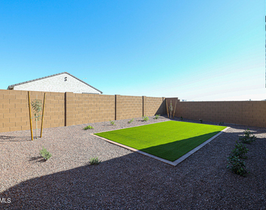 7908 W Frier Drive - Photo Thumbnail 34