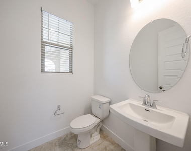 7662 W Crabapple Drive - Photo Thumbnail 9