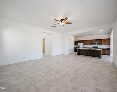 7662 W Crabapple Drive - Photo Thumbnail 7