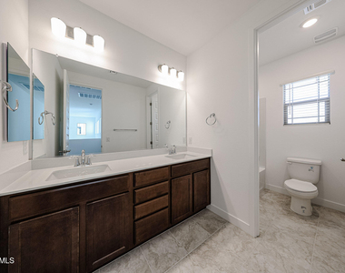 7654 W Crabapple Drive - Photo Thumbnail 17