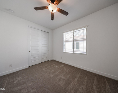 7654 W Crabapple Drive - Photo Thumbnail 14