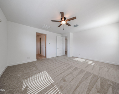 7654 W Crabapple Drive - Photo Thumbnail 9