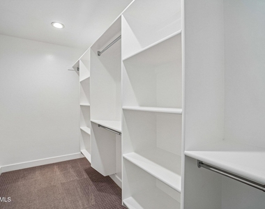 17181 N 52nd Avenue - Photo Thumbnail 23