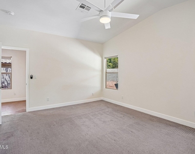 17181 N 52nd Avenue - Photo Thumbnail 22