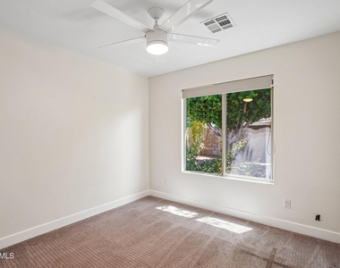 17181 N 52nd Avenue - Photo Thumbnail 16