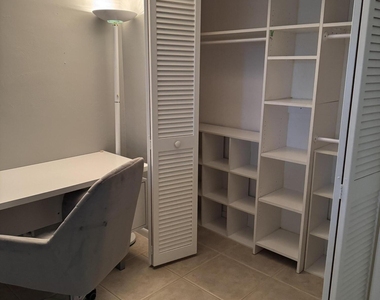 355 Se 7th Street - Photo Thumbnail 8