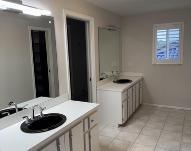 355 Se 7th Street - Photo Thumbnail 27